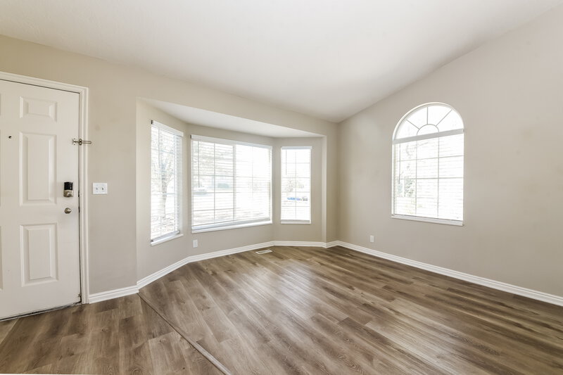 3,050/Mo, 5433 W Branbury Ct Salt Lake City, UT 84118 Living Room View