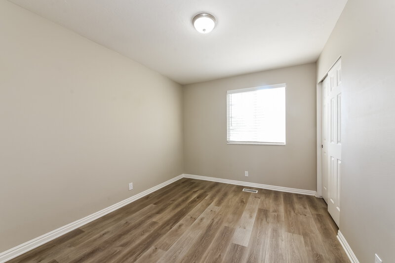 3,050/Mo, 5433 W Branbury Ct Salt Lake City, UT 84118 Bedroom View 2