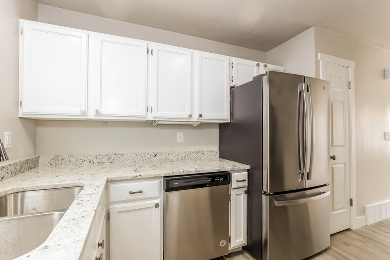 2,840/Mo, 76 W Stauffer Ln Murray, UT 84107 Misc View 5