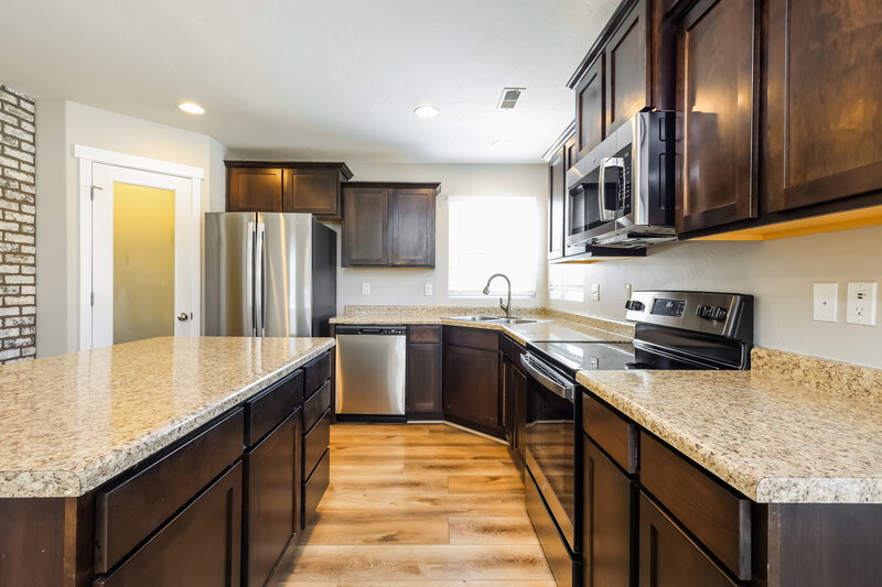 2,640/Mo, 3448 W Oak Crest Dr Lehi, UT 84043 Kitchen View