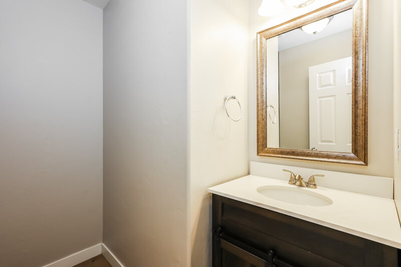 2,640/Mo, 3448 W Oak Crest Dr Lehi, UT 84043 Bathroom View 2