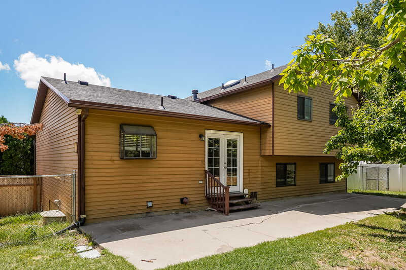 2,625/Mo, 149 N 400 W Clearfield, UT 84015 Rear View