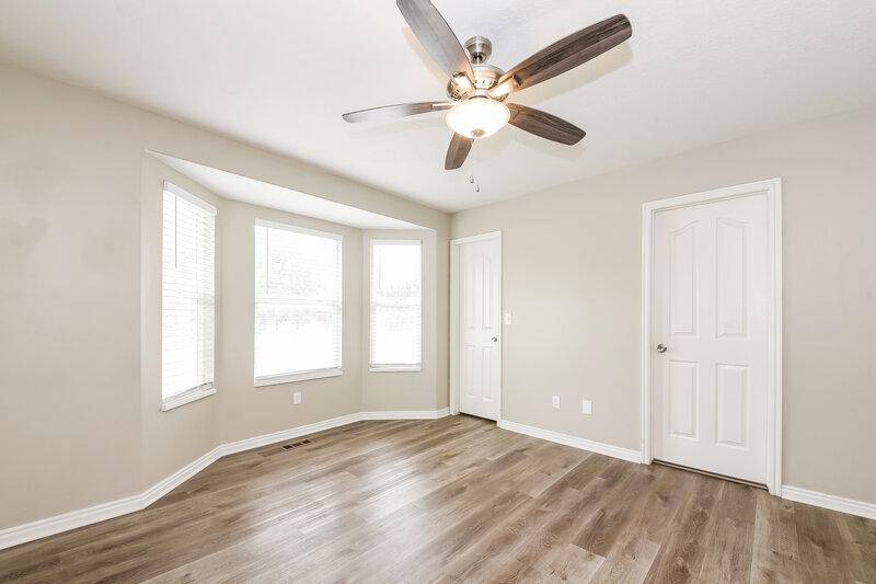 2,635/Mo, 1116 N Mustang Ln Saratoga Springs, UT 84045 Main Bedroom View