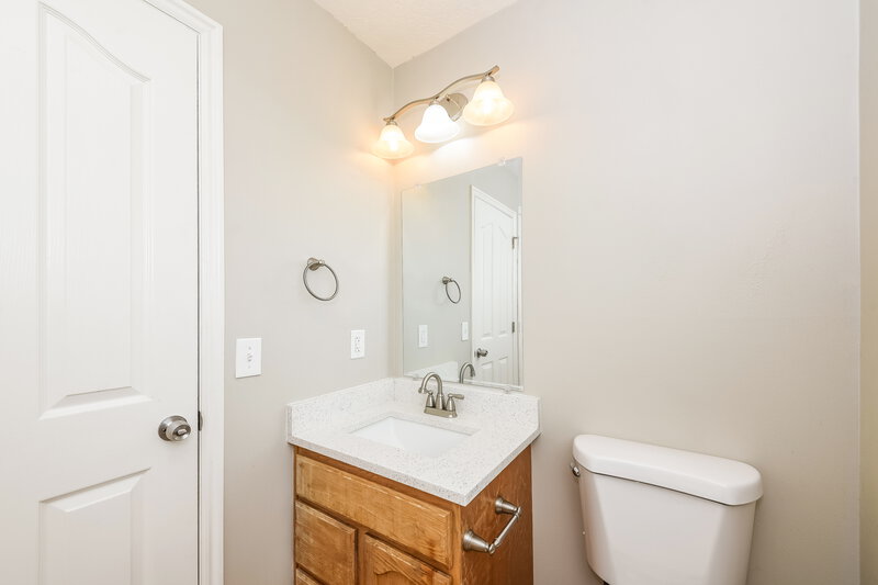 2,635/Mo, 1116 N Mustang Ln Saratoga Springs, UT 84045 Bathroom View 2