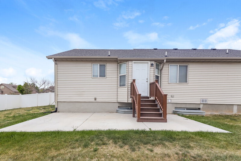3,180/Mo, 1116 N Mustang Ln Saratoga Springs, UT 84045 Misc View 17