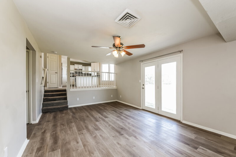 2,855/Mo, 8989 S 3900 W West Jordan, UT 84088 Family Room View 2