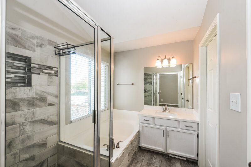 2,855/Mo, 8989 S 3900 W West Jordan, UT 84088 Main Bathroom View