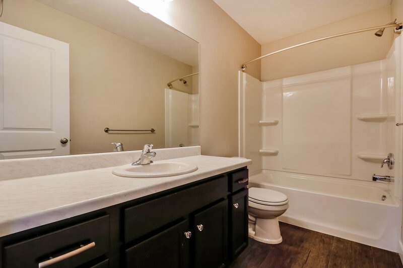 2,860/Mo, 3073 S Red Pine Dr Saratoga Springs, UT 84045 Bathroom View