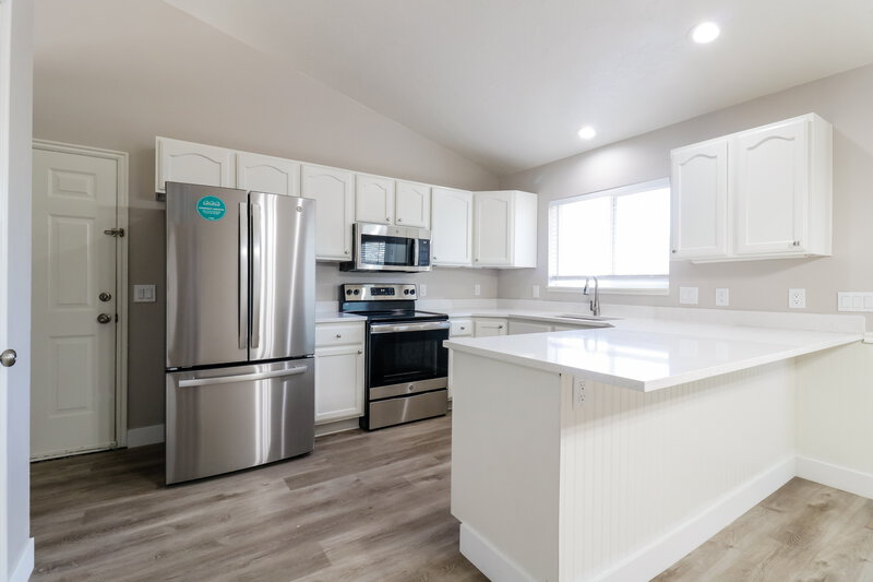 2,905/Mo, 399 W 2325 N Lehi, UT 84043 Misc View 5