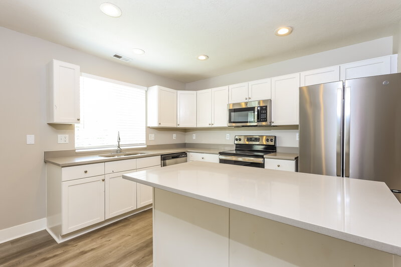 2,630/Mo, 137 E 1910 N Tooele, UT 84074 Kitchen View
