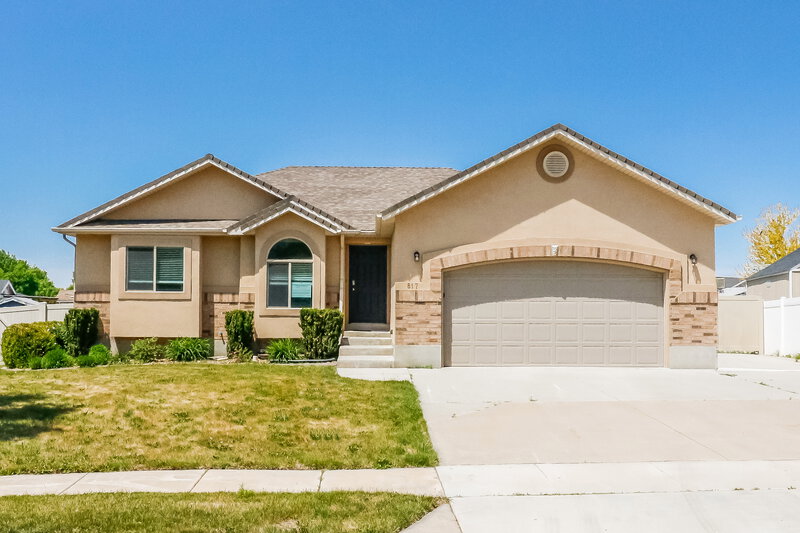 3,030/Mo, 817 N 600 W Kaysville, UT 84037 External View