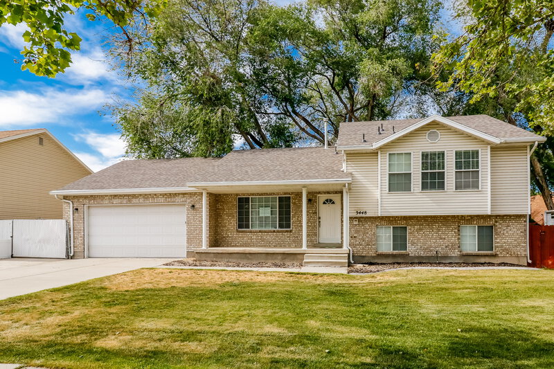 3,170/Mo, 3448 W 8200 S West Jordan, UT 84088 External View