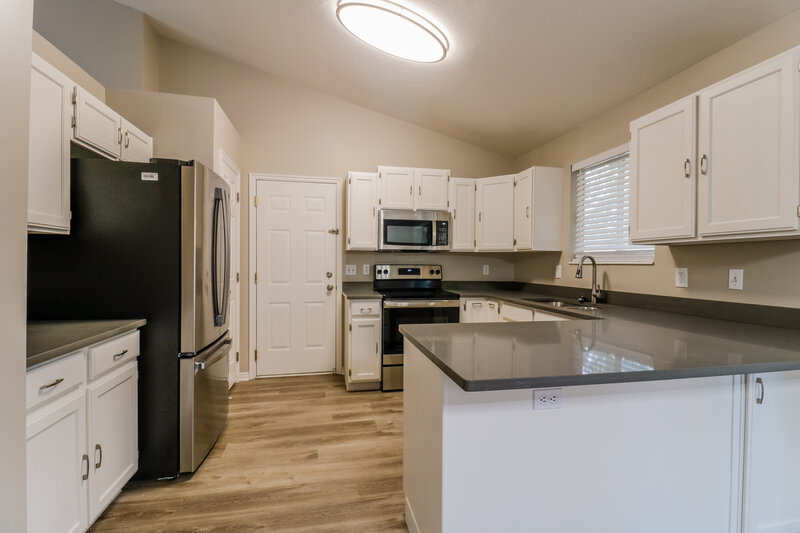 3,170/Mo, 3448 W 8200 S West Jordan, UT 84088 Misc View 4