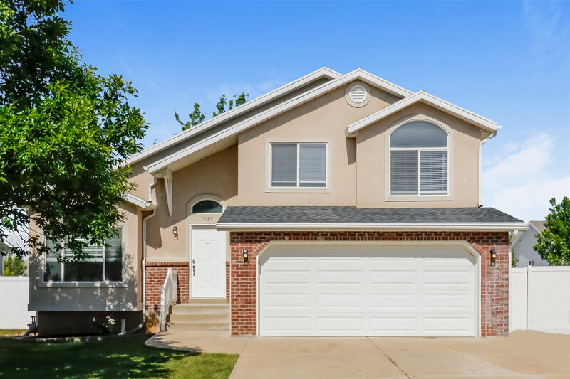 2,820/Mo, 2189 N 50 W Layton, UT 84041 External View