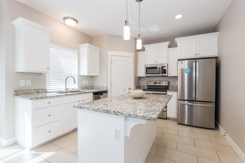 1,990/Mo, 3819 E Cunninghill Dr Eagle Mountain, UT 84005 Kitchen View
