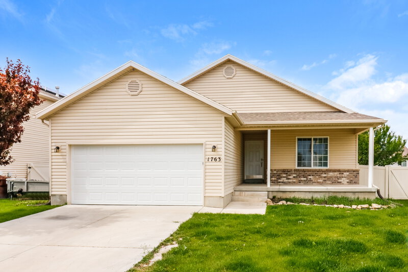 2,290/Mo, 1763 E Independence Way Eagle Mountain, UT 84005 External View