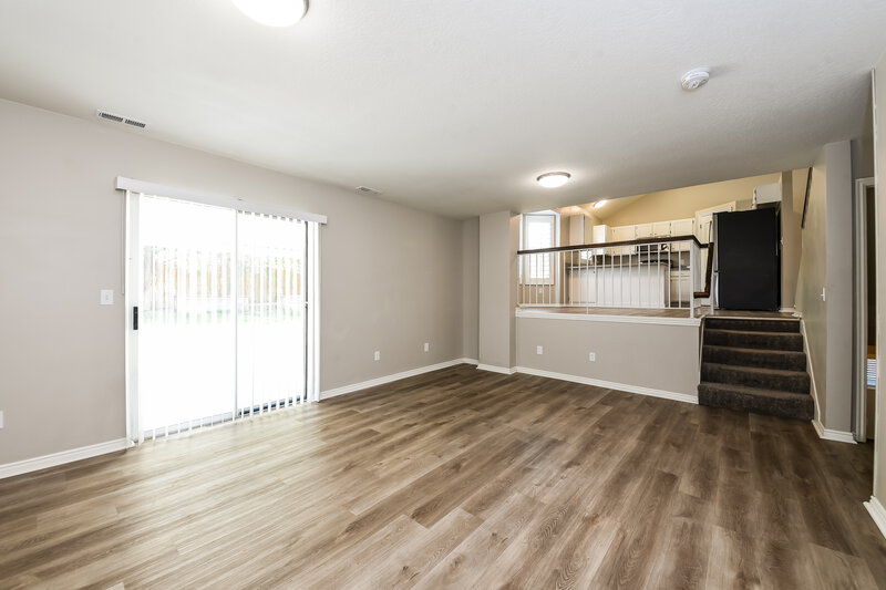 2,855/Mo, 6956 S Sparrowtail Rd West Jordan, UT 84081 Family Room View