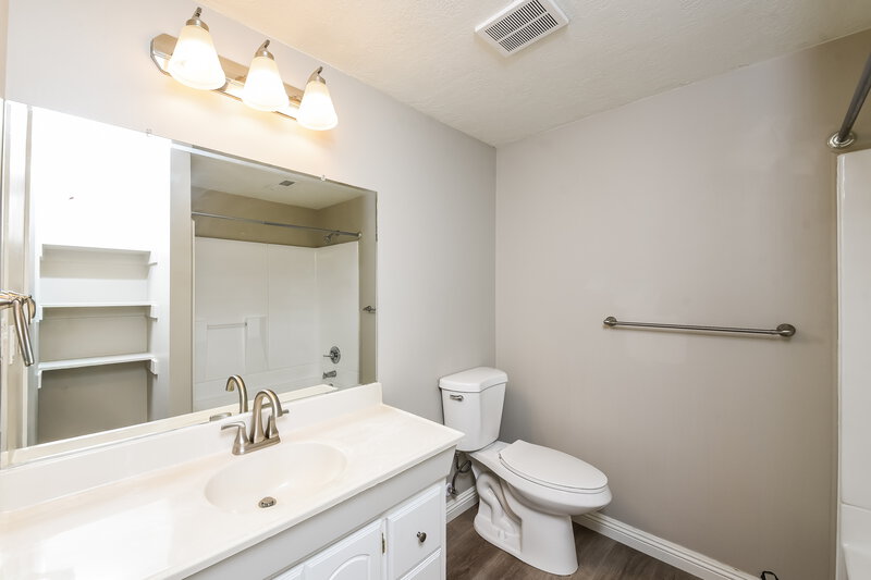 2,855/Mo, 6956 S Sparrowtail Rd West Jordan, UT 84081 Bathroom View