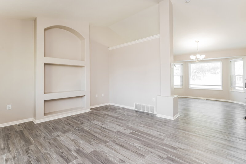 3,170/Mo, 110 E 1175 N Ogden, UT 84404 Living Room View