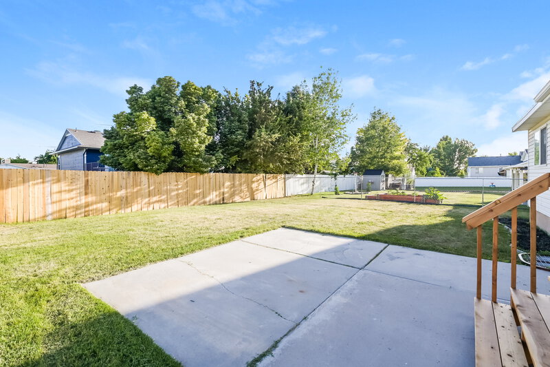 2,595/Mo, 2373 W 1850 N Clearfield, UT 84015 Covered Porch View