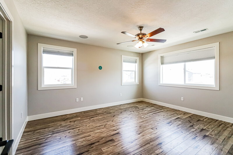 2,815/Mo, 1611 W Parkview Dr Syracuse, UT 84075 Misc View 7