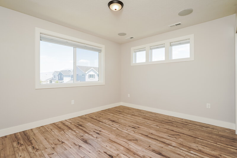 2,720/Mo, 1611 W Parkview Dr Syracuse, UT 84075 Bedroom View 2