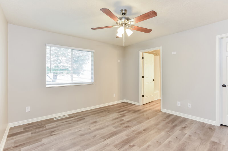 2,140/Mo, 4096 N White Pine Rd Eagle Mountain, UT 84005 Main Bedroom View 2