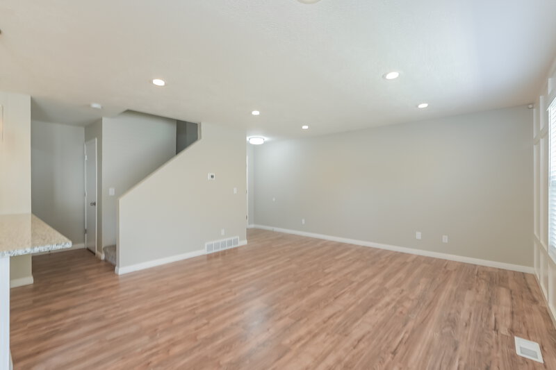 2,050/Mo, 827 Flint St Layton, UT 84041 Misc View 2