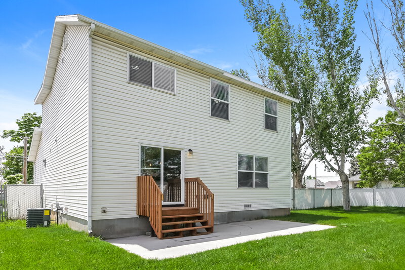2,050/Mo, 827 Flint St Layton, UT 84041 Misc View 12