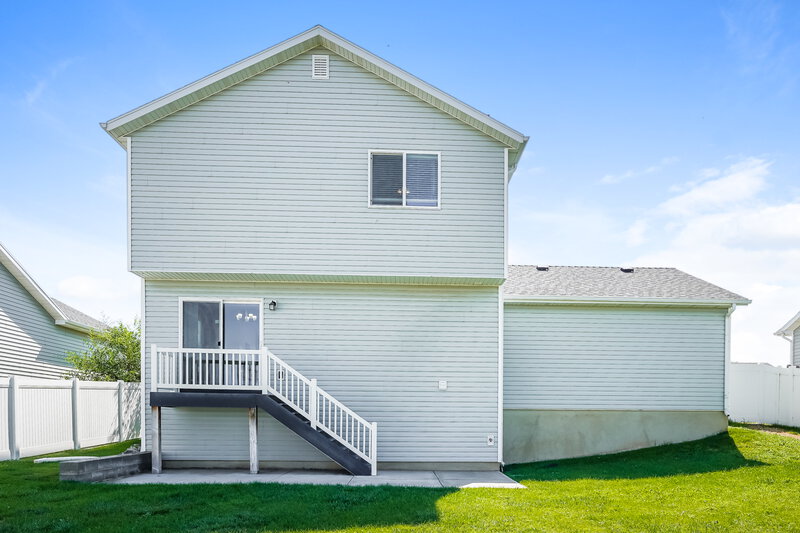 2,455/Mo, 4711 S West Park Dr Roy, UT 84067 Rear View