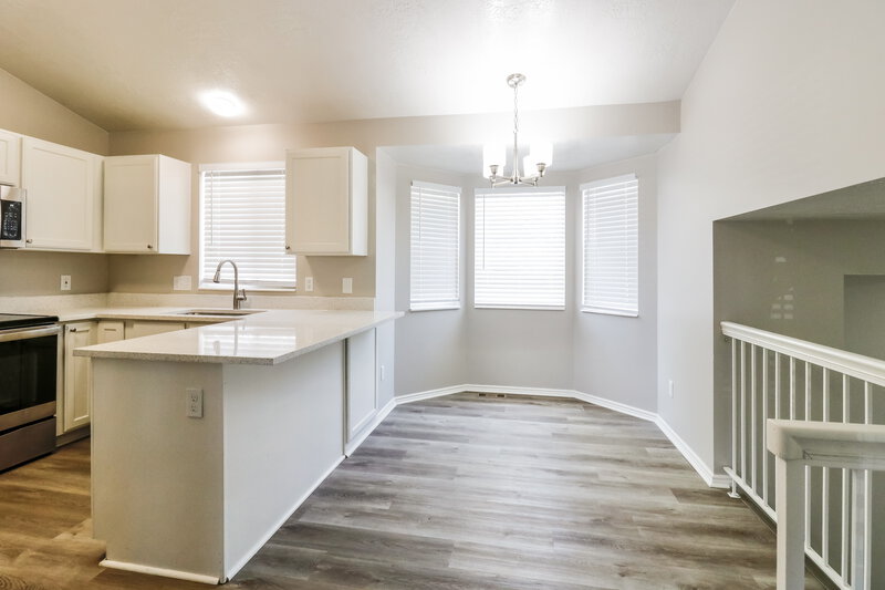 1,710/Mo, 759 White Pine Dr Tooele, UT 84074 Breakfast Nook View