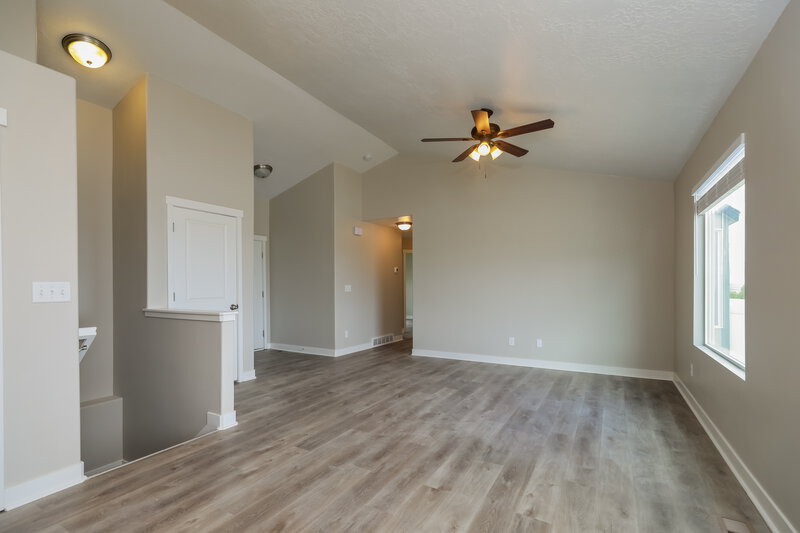 2,295/Mo, 426 W Diamant Ln Tooele, UT 84074 Living Room View 3