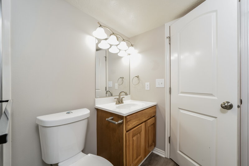 2,485/Mo, 1752 E Revere Way Eagle Mountain, UT 84005 Bathroom View 2