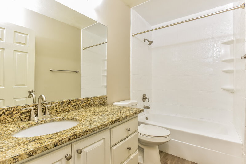 2,750/Mo, 5272 W Ticklegrass Rd West Jordan, UT 84081 Main Bathroom View 2