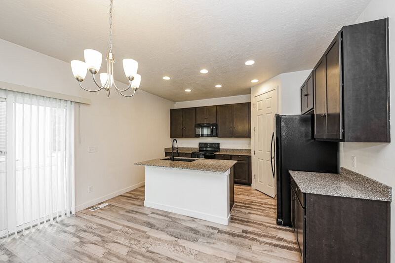 2,470/Mo, 13063 S Summerdale Dr Herriman, UT 84096 Kitchen View 2