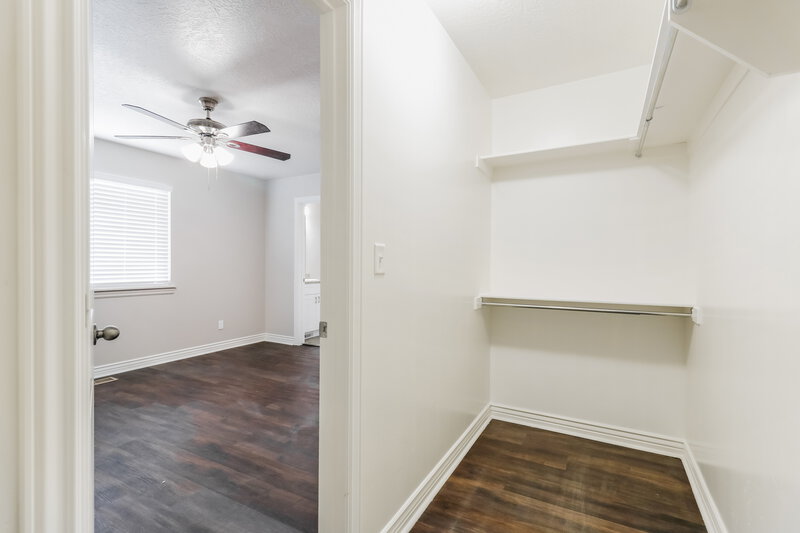 1,805/Mo, 2398 E Jim Bridger Dr Eagle Mountain, UT 84005 Amenities View