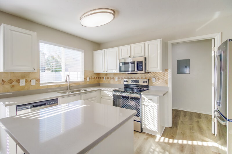 2,295/Mo, 3174 S Hunter Farm Way Salt Lake City, UT 84128 Kitchen View