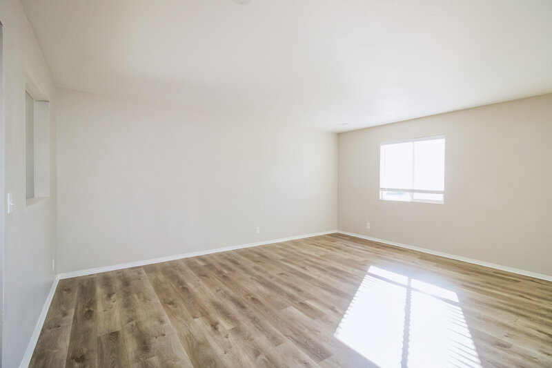 2,295/Mo, 3174 S Hunter Farm Way Salt Lake City, UT 84128 Family Room View