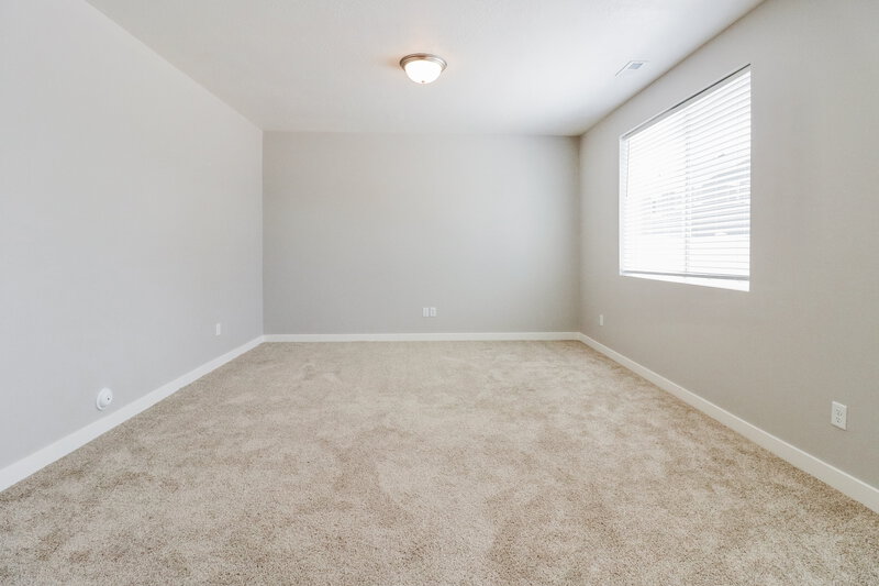 2,810/Mo, 2087 W 3290 S Syracuse, UT 84075 Misc View 2