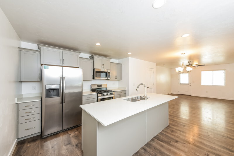 3,285/Mo, 7877 S Cronus Ln West Jordan, UT 84081 Kitchen View