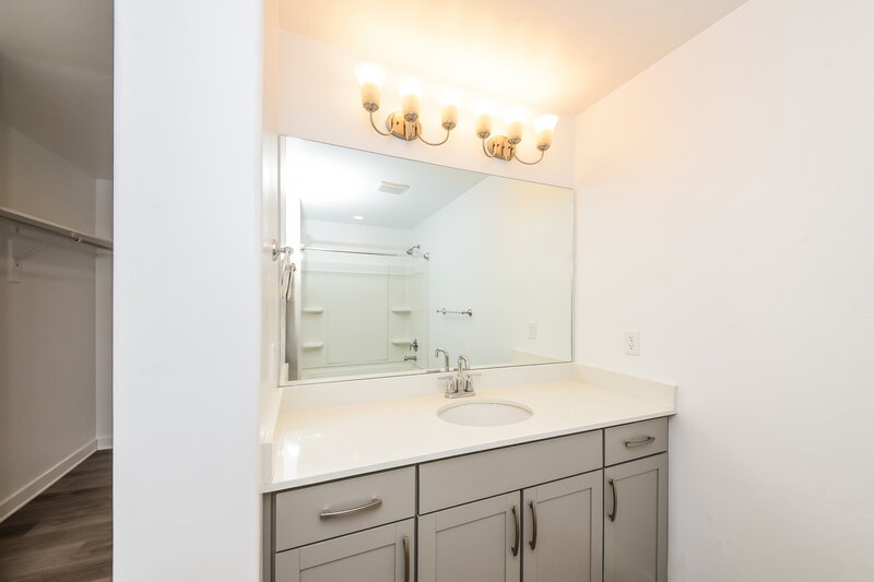 3,285/Mo, 7877 S Cronus Ln West Jordan, UT 84081 Main Bathroom View 2