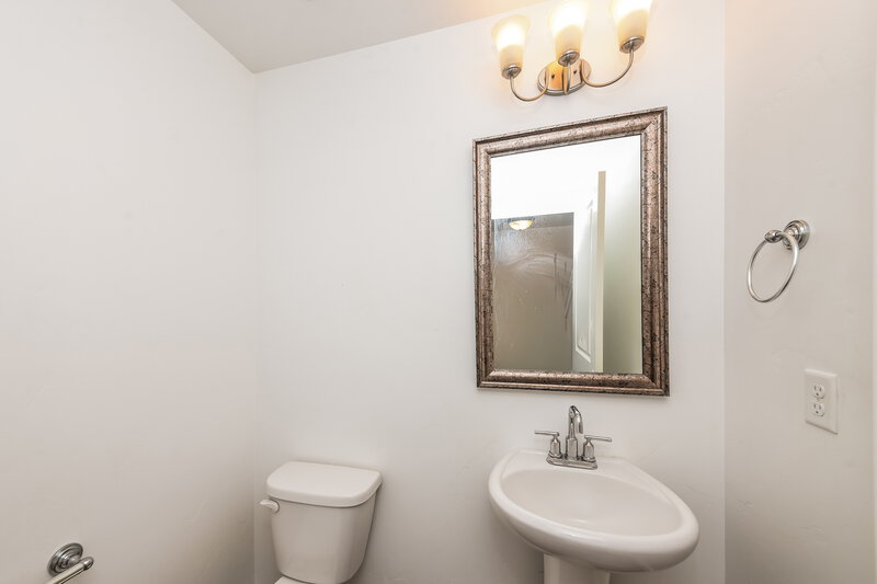 3,285/Mo, 7877 S Cronus Ln West Jordan, UT 84081 Bathroom View 2