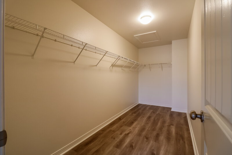 2,450/Mo, 558 Wellington Dr Kaysville, UT 84037 Amenities View
