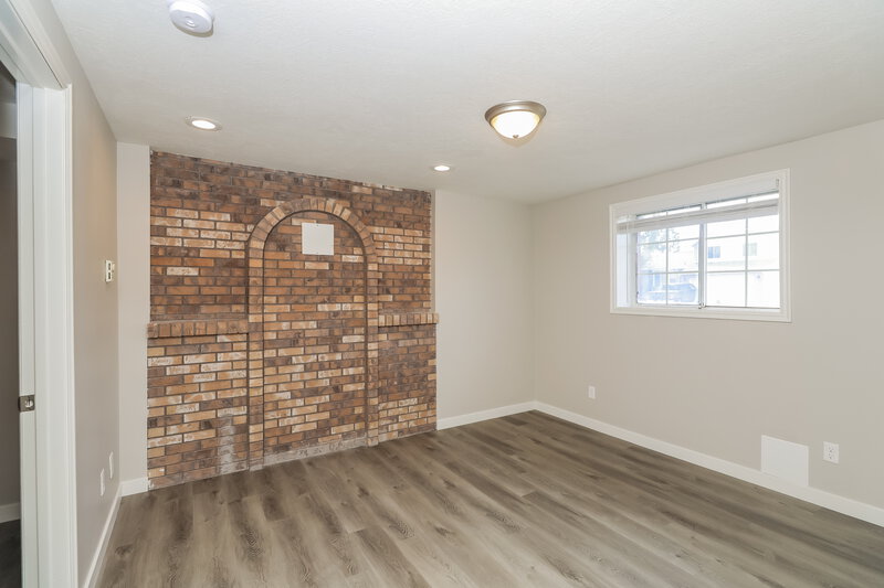 2,270/Mo, 1157 E 2450 N Layton, UT 84040 Misc View 11