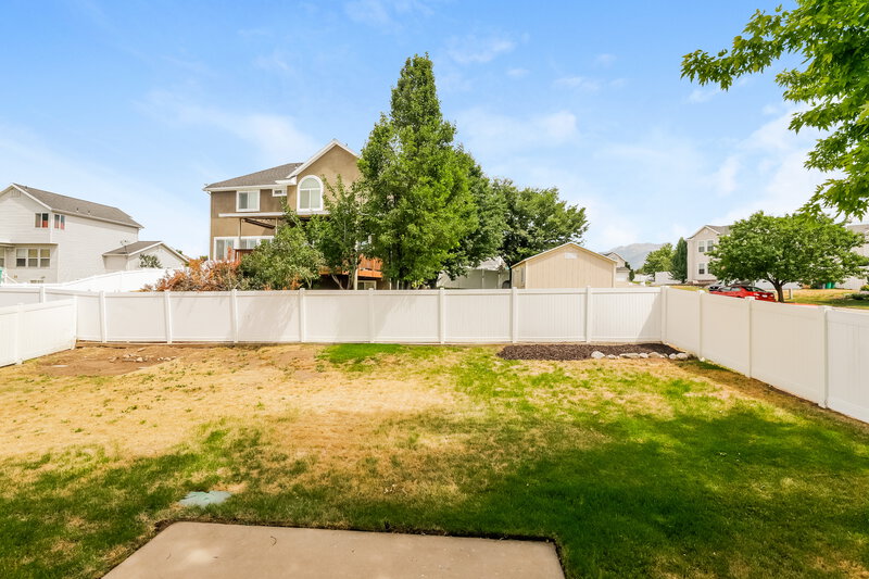 2,270/Mo, 1157 E 2450 N Layton, UT 84040 Misc View 16