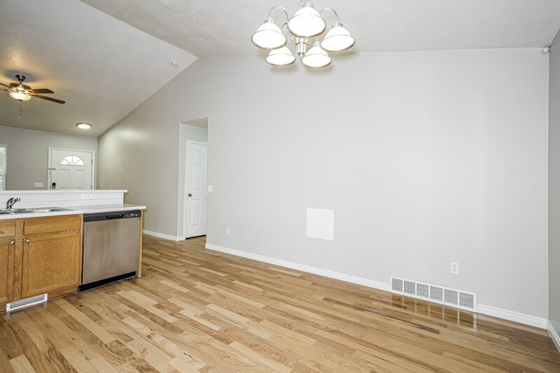 2,165/Mo, 4049 E Sioux St Eagle Mountain, UT 84005 Dining Room View