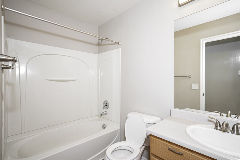2,165/Mo, 4049 E Sioux St Eagle Mountain, UT 84005 Bathroom View