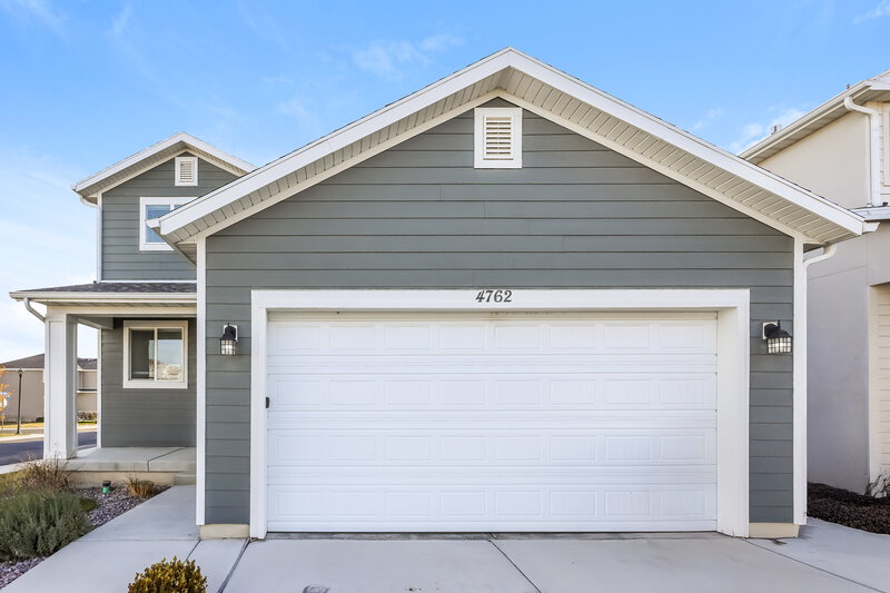 1,860/Mo, 4762 E Lake Corner Dr Eagle Mountain, UT 84005 External View