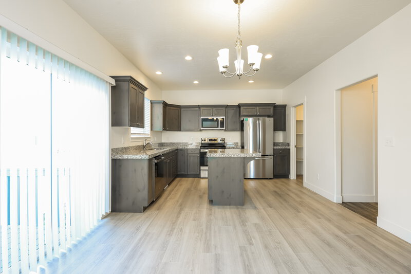 1,860/Mo, 4762 E Lake Corner Dr Eagle Mountain, UT 84005 Dining Room View