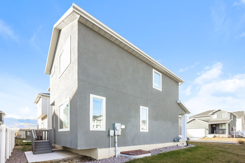 1,860/Mo, 4762 E Lake Corner Dr Eagle Mountain, UT 84005 Rear View